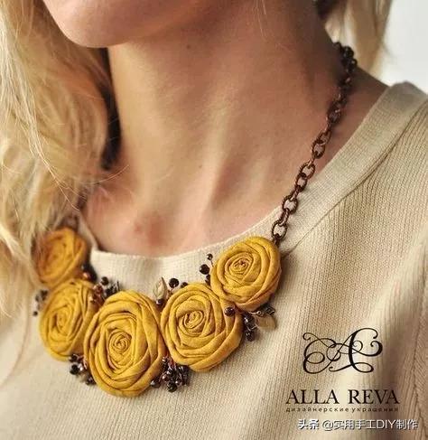 布艺玫瑰花的作品,花朵布艺作品