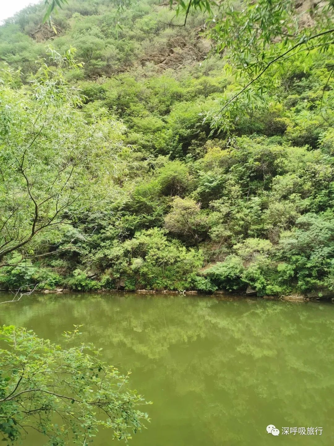 京西小九寨百瀑谷,京西双龙峡小火车图片