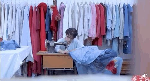 李子柒田园生活的魅力在哪里,当李子柒看到了不一样的田园生活