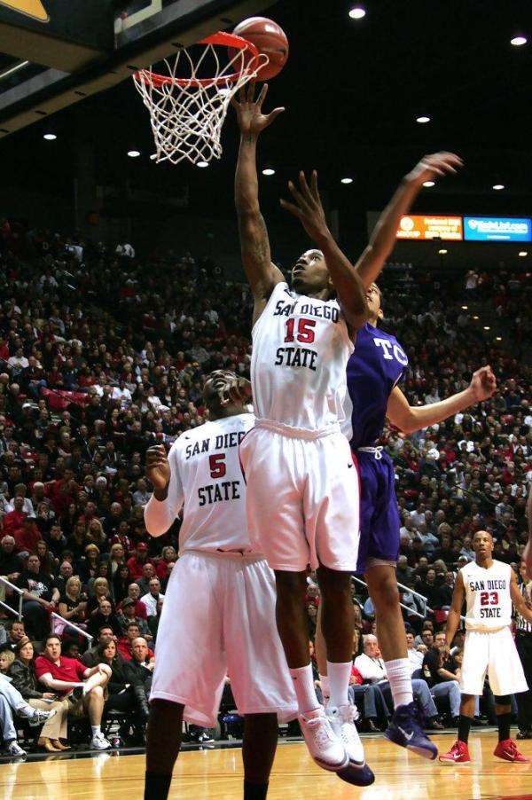 伦纳德一个冠军抵德罗赞北境十年,北境之王伦纳德nba2kol