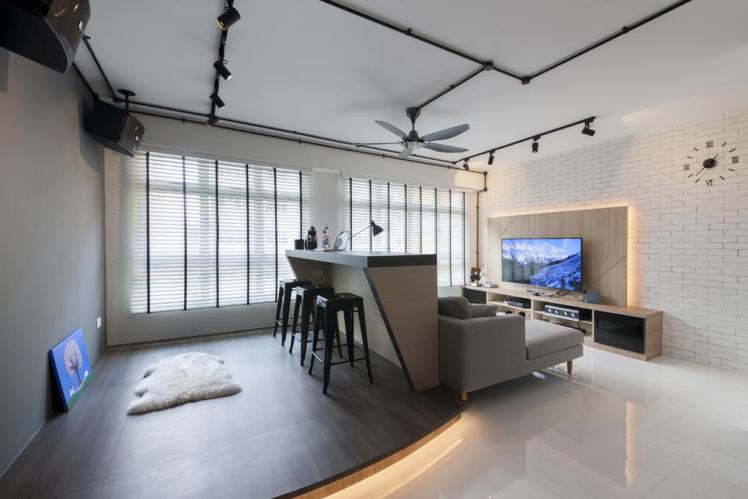 越来越多的人不做背景墙,整个房间抬高做地台