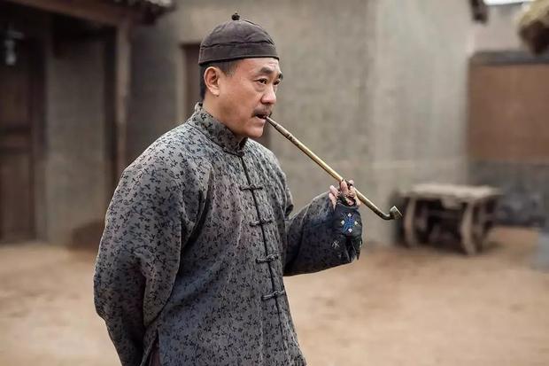 何冰自曝与妻子和睦相处的原因,何冰租铺面