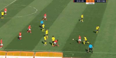 保利尼奥被红牌罚下来,国际足联如何评保利尼奥罚红牌