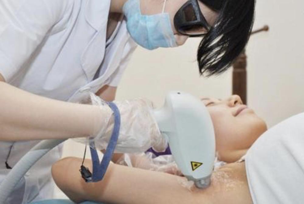 夏天脱毛最简单的方法家中就可以,夏天脱毛毛几个部位要谨慎