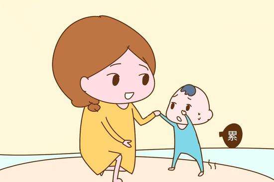 宝宝不愿意抱奶奶怎么办,宝宝不愿意学走路老要抱