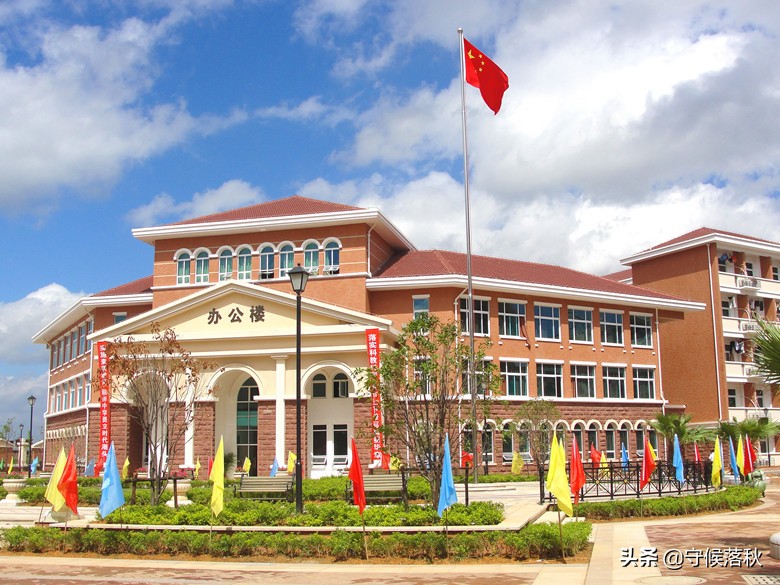 赣州中学和江西师大附中,赣州中学和赣州三中有什么区别