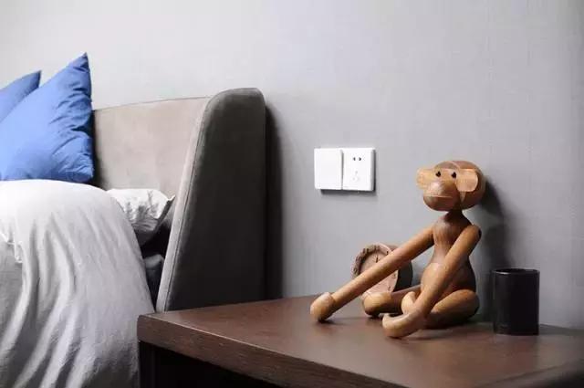 上海买房没钱装修小伙,上海24岁小伙房子装修