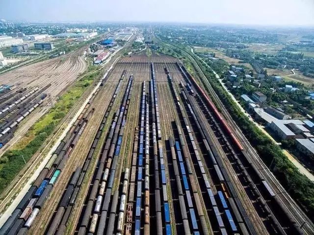 诗歌我们的七月,我们的七十年朗诵