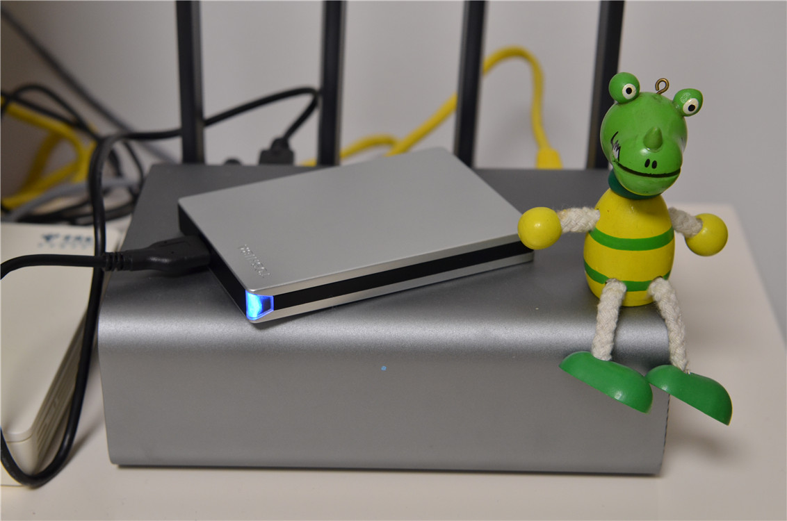 东芝移动硬盘slim系列测评,东芝canvioslim是机械还是固态