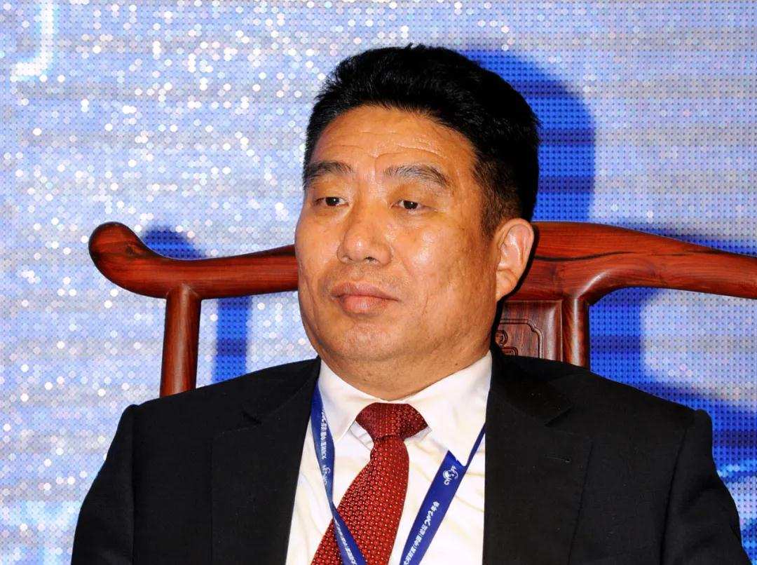 河南穷小子逆袭成首富,穷小子逆袭变亿万富翁后续