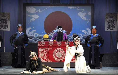 窦娥冤的窦娥人物形象分析,窦娥冤滚绣球中窦娥人物特点