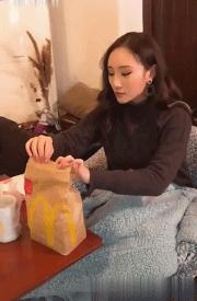 赌100袋辣条,赌十包辣条