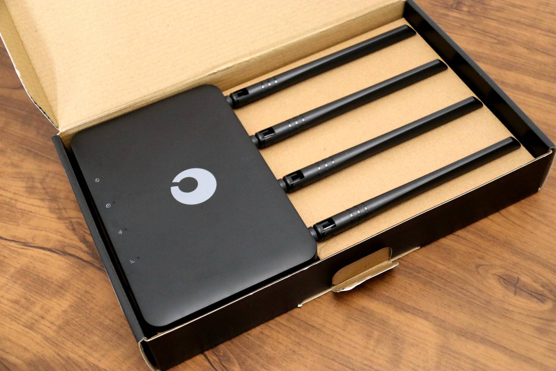 蒲公英4g路由器怎么取出卡槽,蒲公英4g插卡无线路由器如何组网