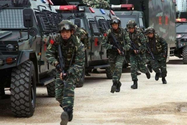 武警特战和解放军特种兵哪个厉害,中国特警和中国特种兵哪个厉害