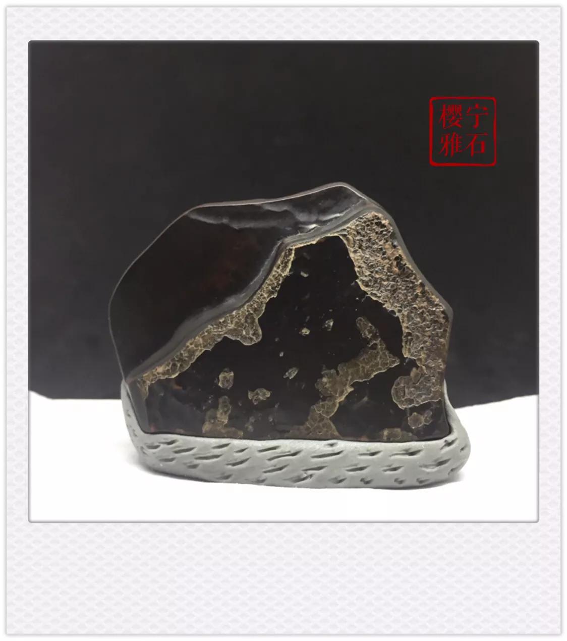 石头是自然艺术品吗,石头是工艺品的原材料吗