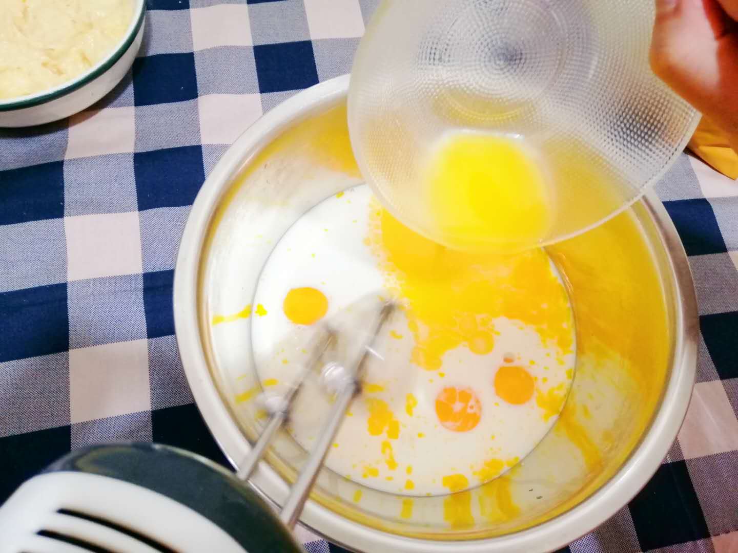 榴莲千层是用什么做的,榴莲千层放冷冻还是冷藏