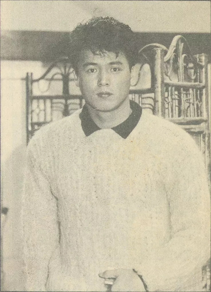 从琼瑶小生到百亿大亨，前妻自杀未遂，现妻生下2个试管婴儿