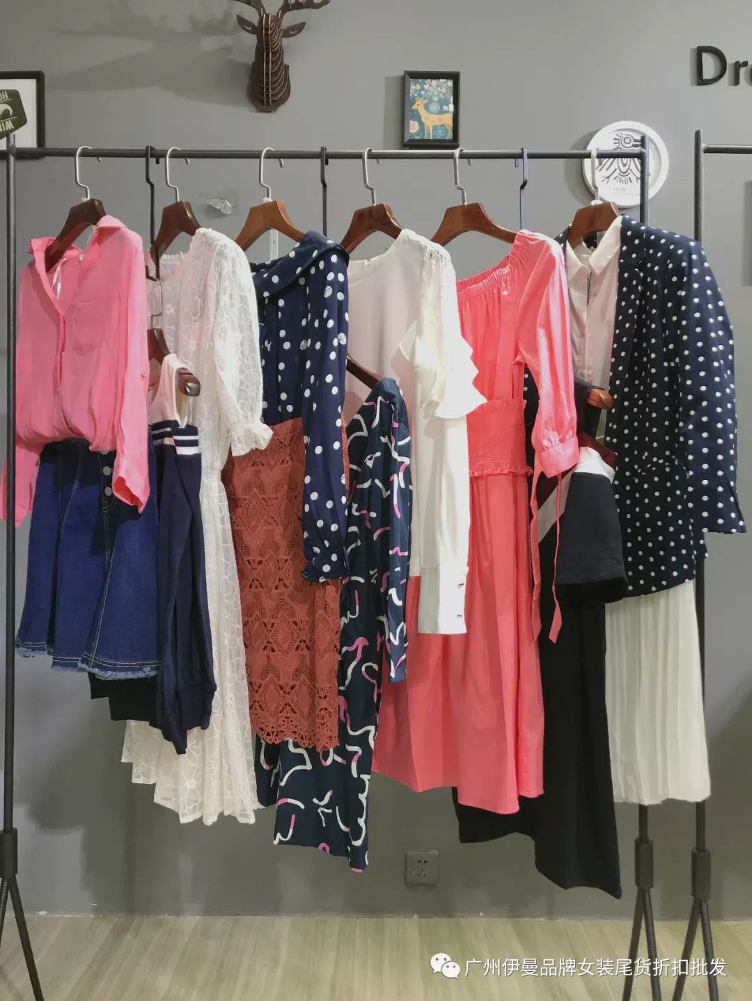 艾格新款女装官方旗舰店直播,艾格春装直播间