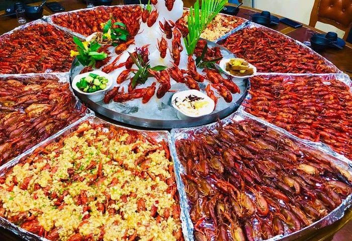 南宁美食推荐必吃龙虾,南宁最好吃的五香龙虾