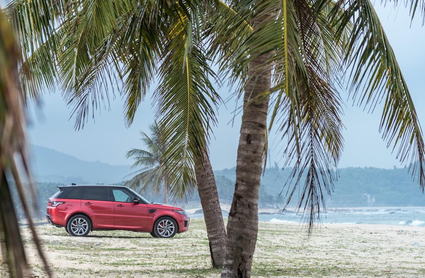 264.8万元！路虎揽胜尊崇创世加长版体验如何