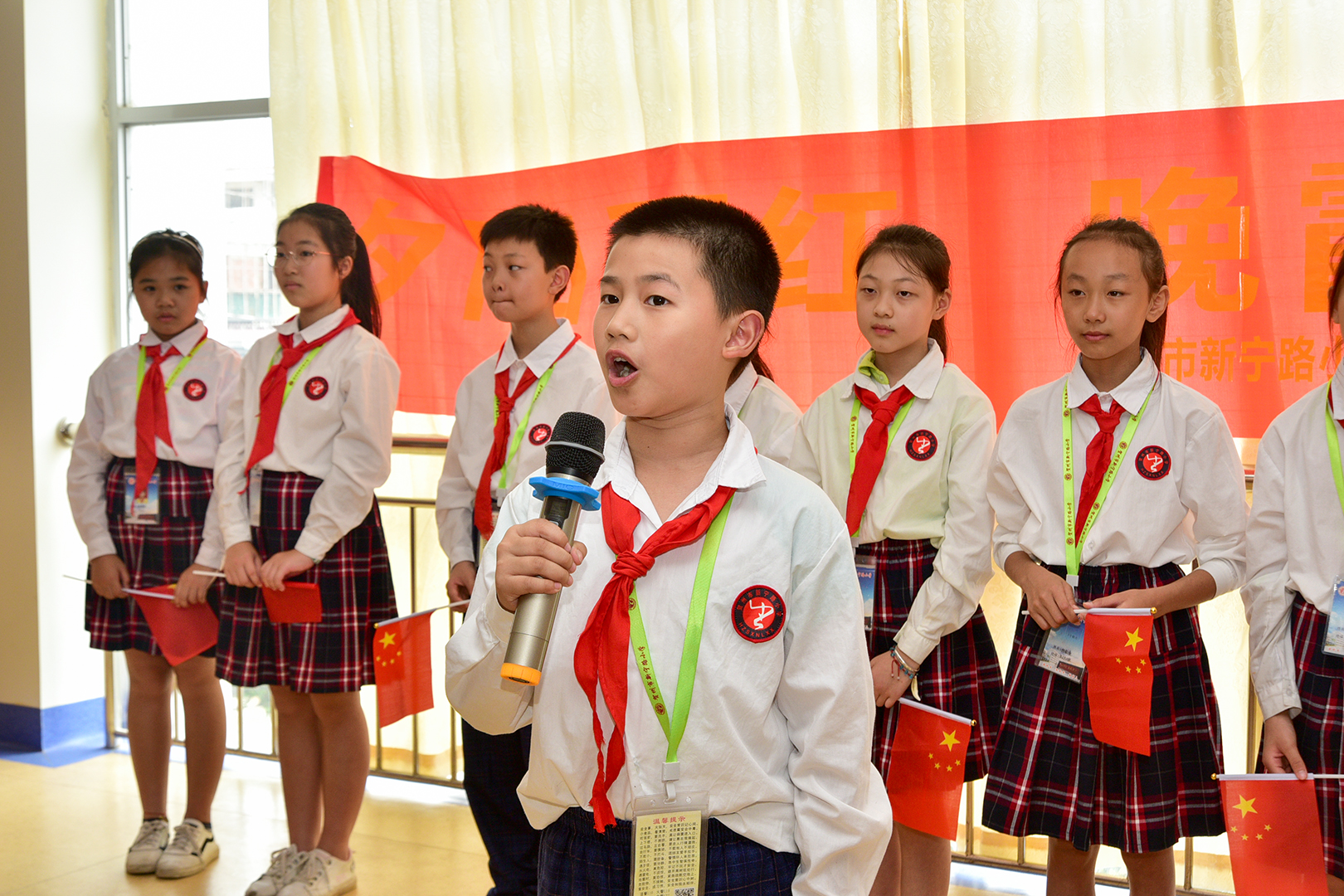 小学敬老孝贤月活动总结,尊老敬老教育活动报道