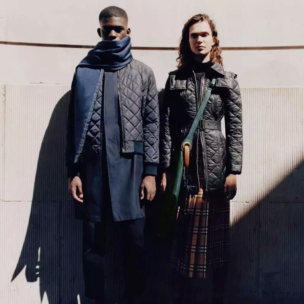 复古菱格双肩包香奈儿,香奈儿大号包包穿搭