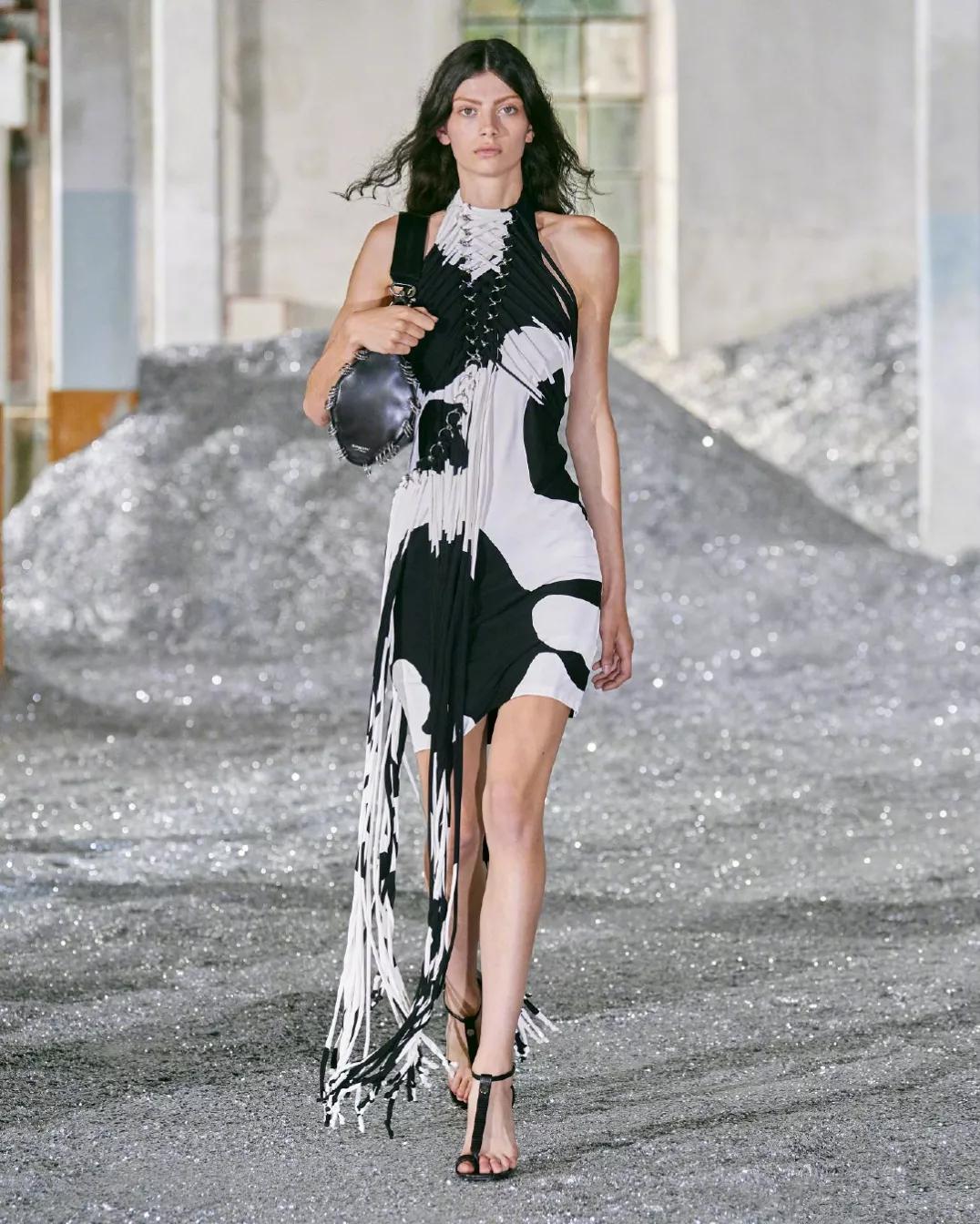 burberry2023女装,burberry2022春夏女装秀