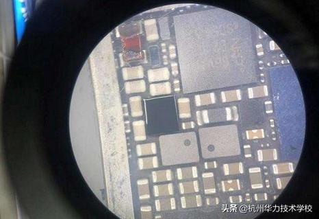 维修手机iphone,iphone进水无法开机有几种原因