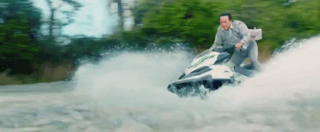 成龙年轻时真能打过李小龙吗,成龙功夫小子打醉拳