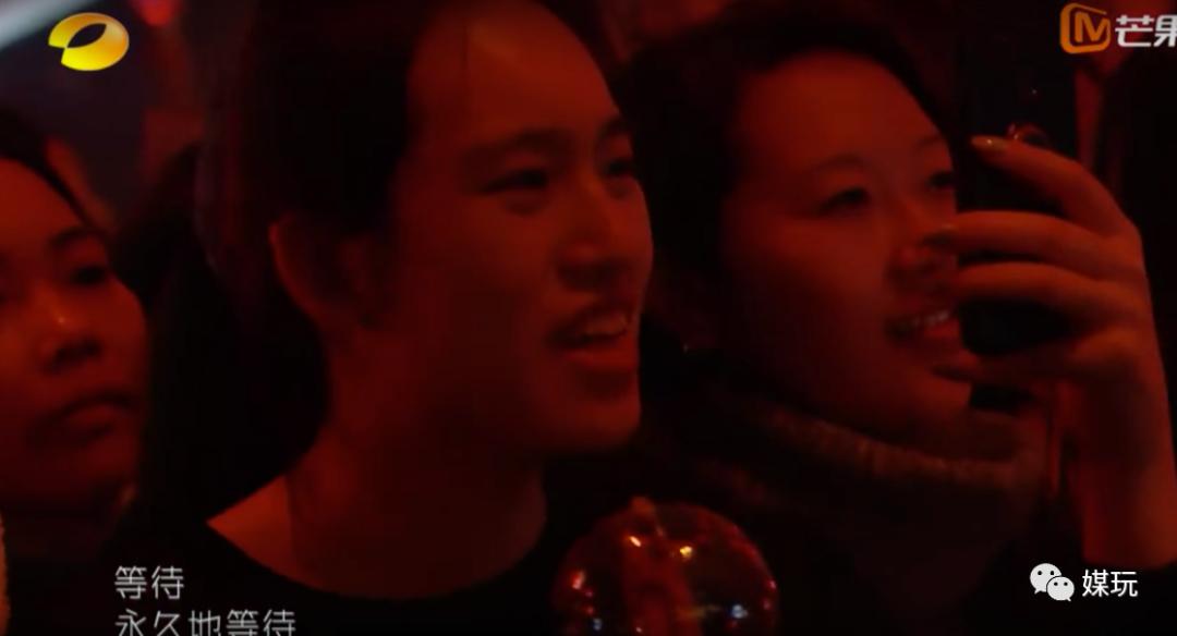 湖南卫视双十一晚会纪念歌手,我是歌手第二季红衣服