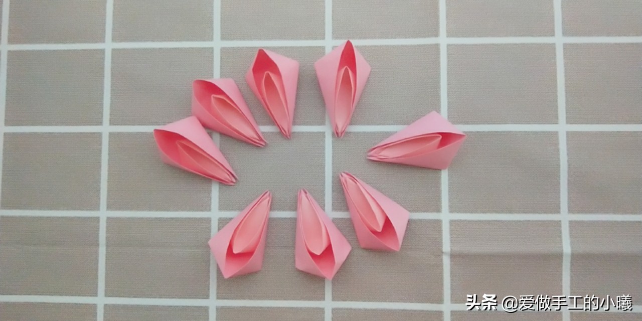 手工折纸牡丹花朵制作方法图解,单页花朵折纸布置店面教程图解