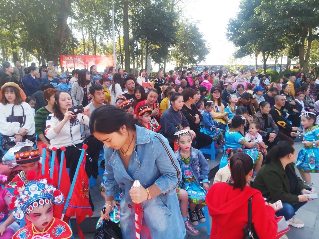 郫都区春晚,春晚大舞台海选展风采