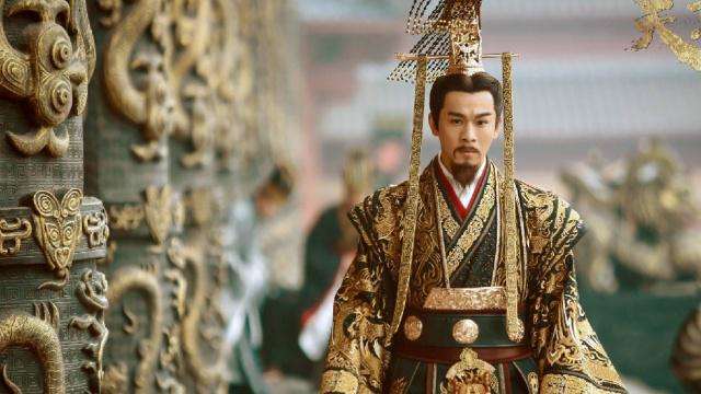 湖北发现一竹简:难怪母后与“太监”出轨、产子,秦始皇仍能原谅