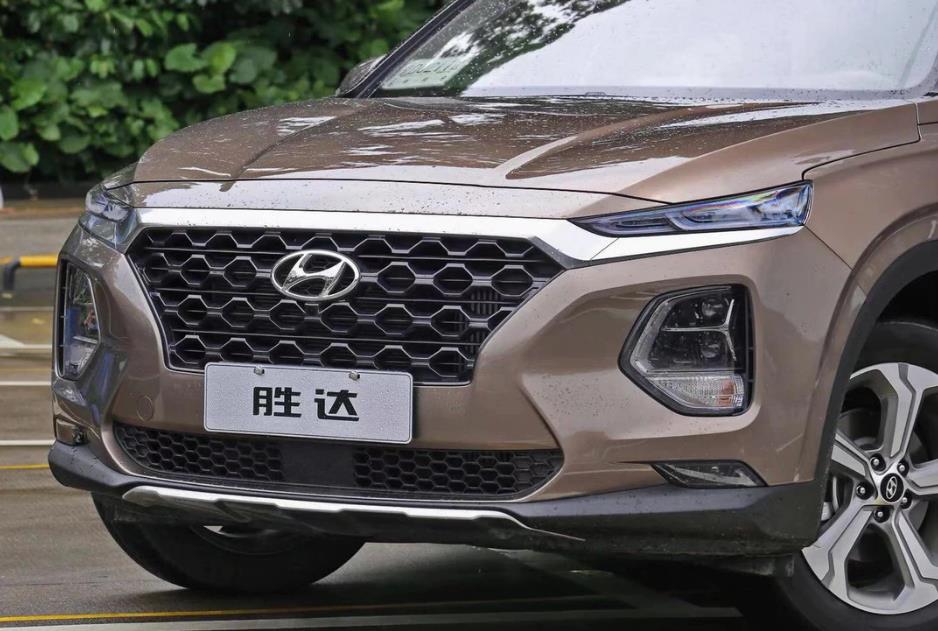 新款现代胜达实车很有霸气感,颜值高空间大省油七座suv
