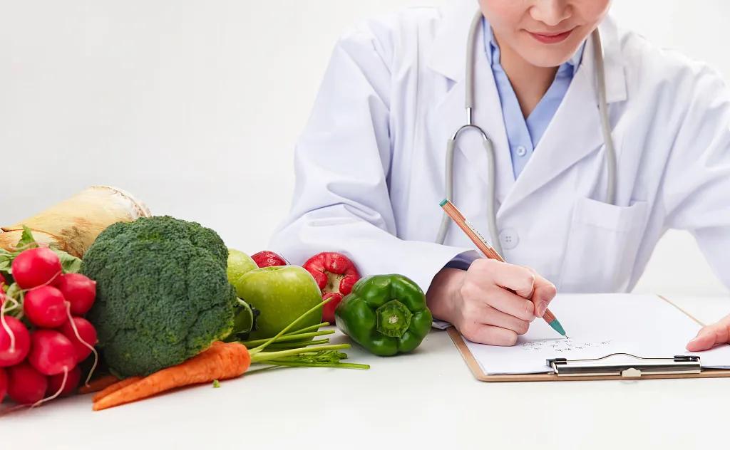 补足这四种维生素，有效防治类风湿