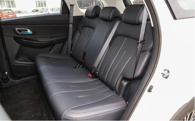 这将是国产最大黑马，一身黑科技带终身质保，在人民大会堂首发