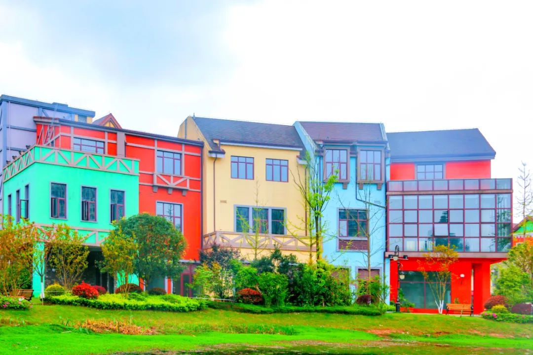 璇棷绔ヨ瘽灏忛晣,璇棷绔ヨ瘽涓栫晫