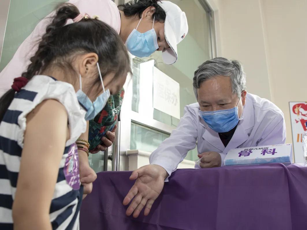 【办实事】首儿所普外骨科*党**支部与门头沟妇幼支部联合开展“庆祝建*党**百年，儿童爱心义诊”主题*党**日活动