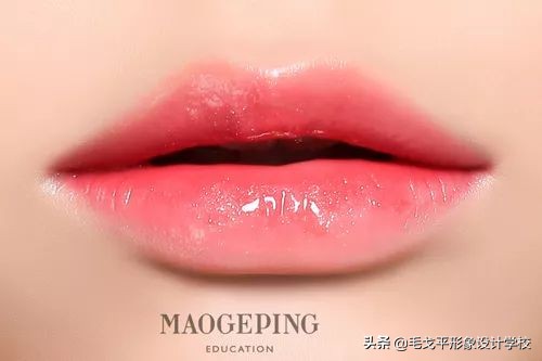 好看的唇形怎么画口红,好看又立体唇妆教程厚嘴唇