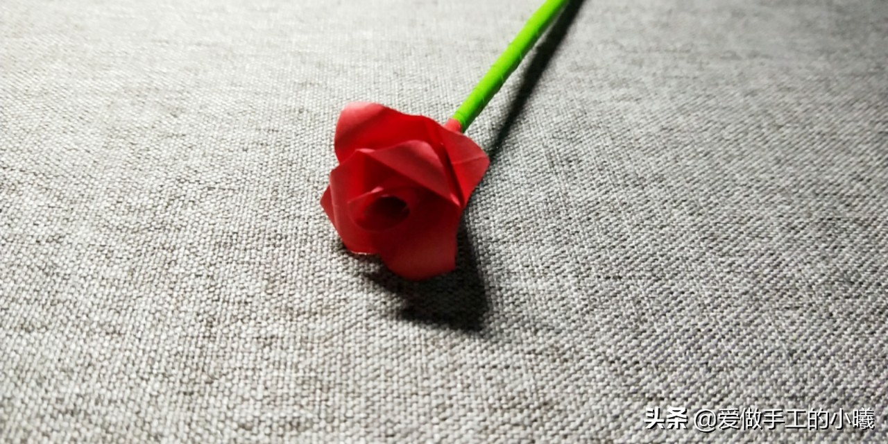 玫瑰花折纸方法简单易折非常漂亮,用吸管怎么折星星和玫瑰花慢动作