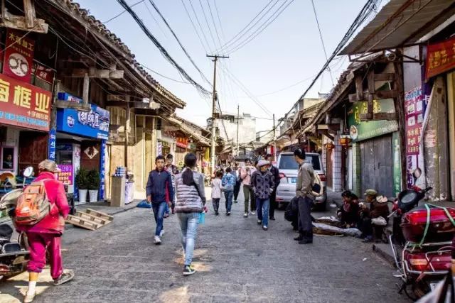 成都这座古城从不缺幻想和故事,四川藏着一个静谧古城