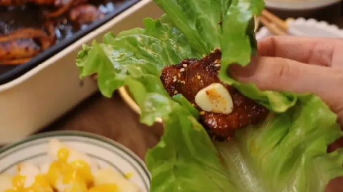 韩式烤五花肉整套教程,韩式烤五花肉不糊锅的办法