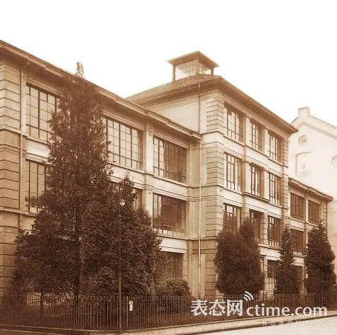 陈述一下IWC的“国籍”问题,因为江湖上老把它和“德表”挂钩