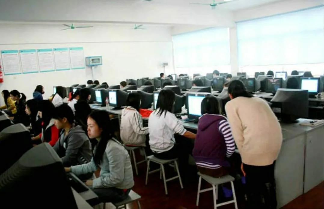 我眼中的桂林山水,我眼里的桂林山水职业学院