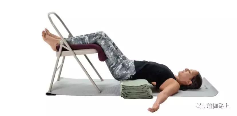 有腰椎颈椎病哪些瑜伽动作不能练,有颈椎病可以练后弯瑜伽体式