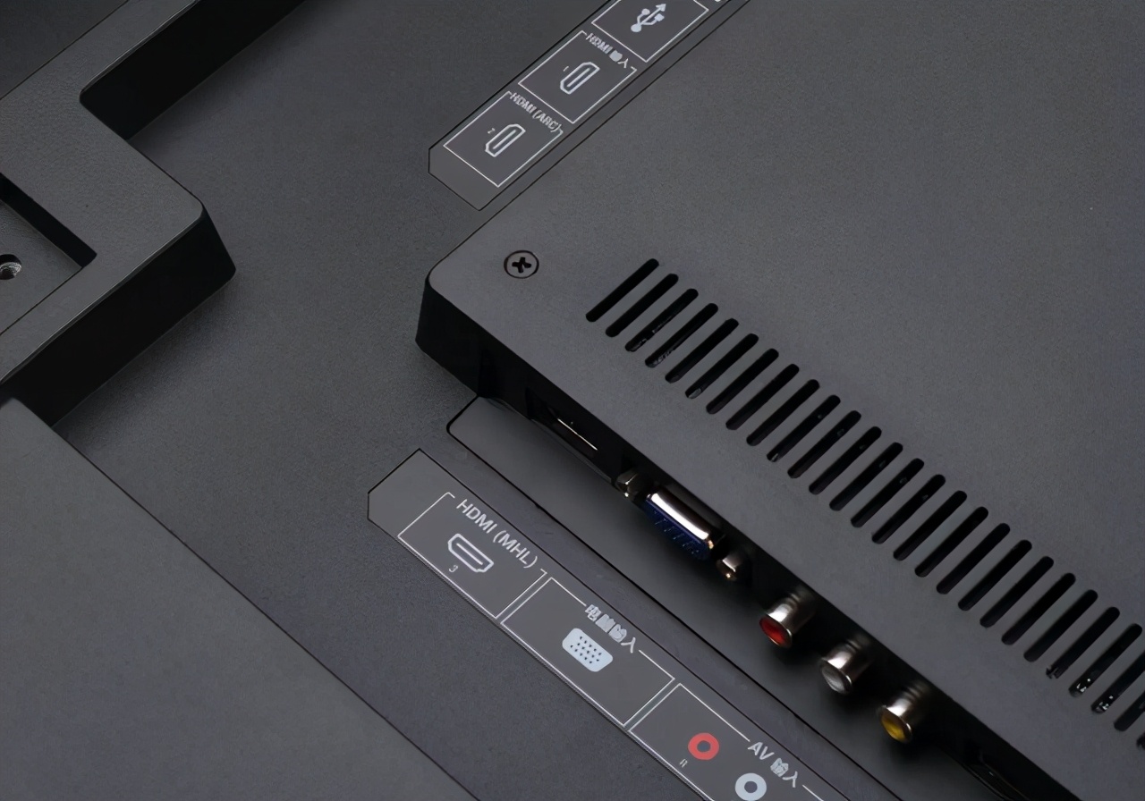 显示器达不到官方宣传参数，被忽悠了？可能是你用错了传输线