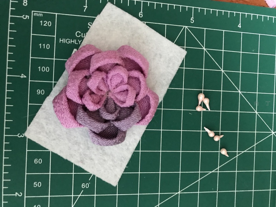 手工布花小饰品制作教程