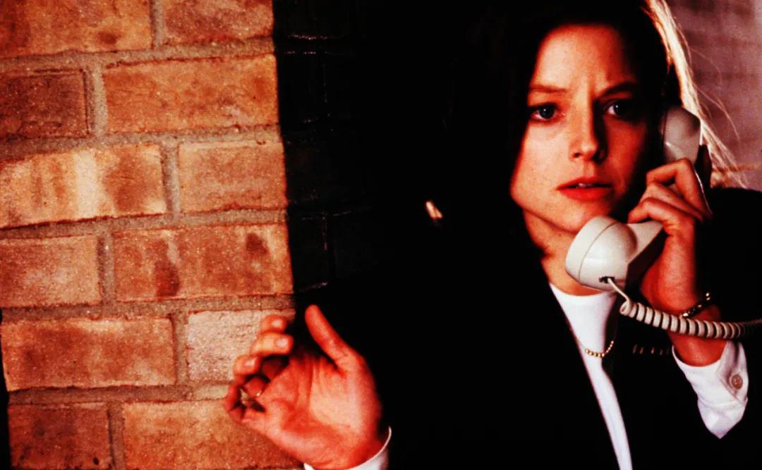 被变态盯上的独居女性,该如何自保?|女性独居安全手册