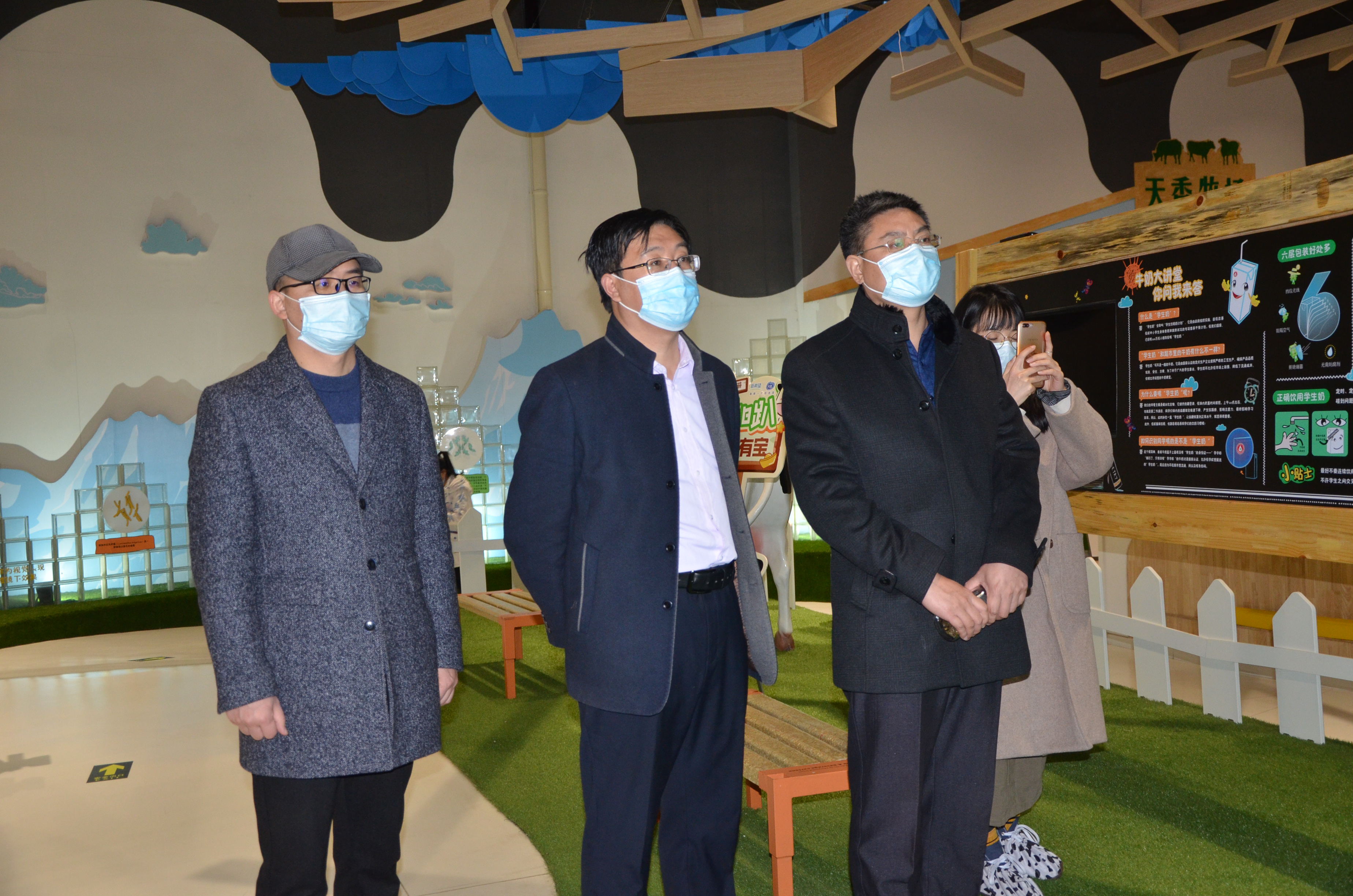 新希望天香乳业:河北第一家学生饮用奶定点生产企业获得“中国学生饮用奶”“河北课间饮用奶”双资质