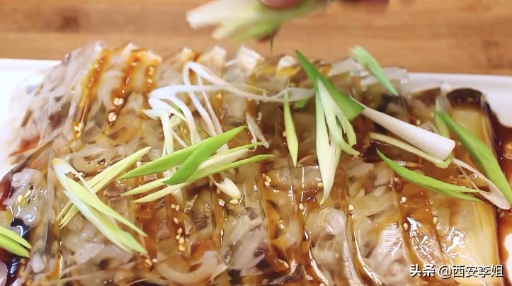 水晶冻肉的熬制方法,制作好的水晶肉冻怎么吃